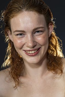 Czemu warto regularnie sprawdzać stan swoich zębów